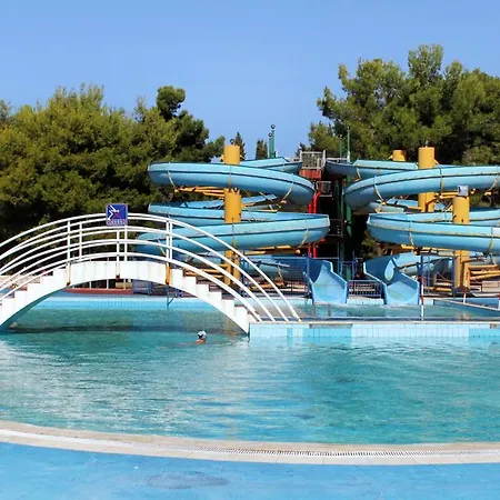 Family Friendly House With A Swimming Pool - 20869 Vakantiehuis