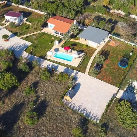 Family Friendly House With A Swimming Pool - 20869 * Rovinj